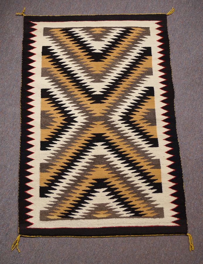 Pine Springs 31x46 Navajo Rug Eye Dazzler Kayenta C1980