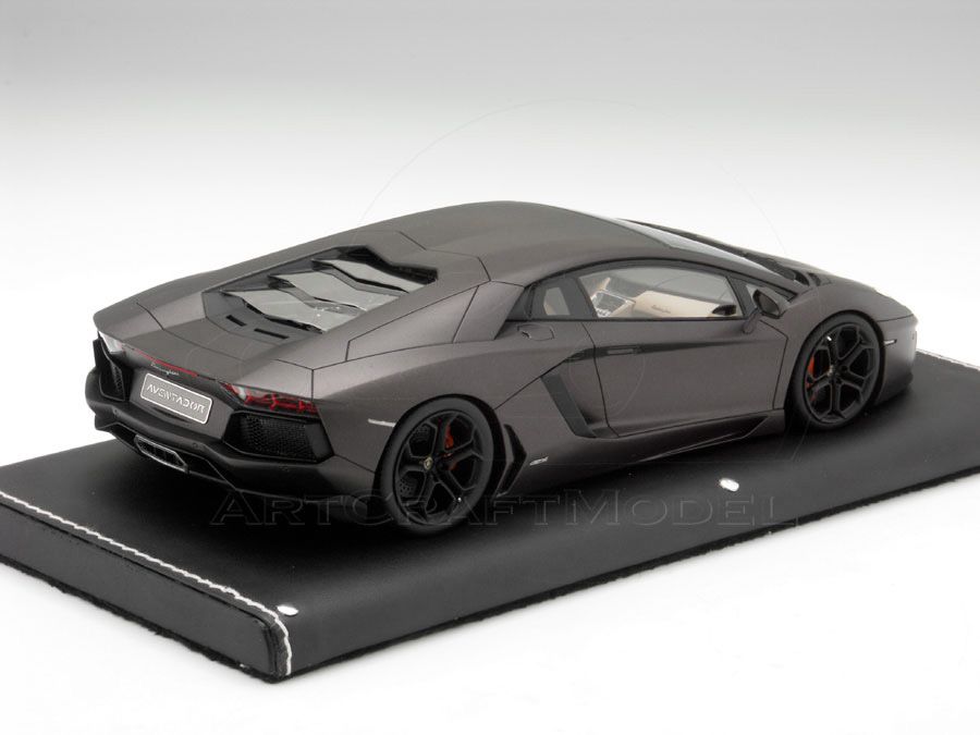 Lamborghini Aventador 2011 APUS Marone Matt LE20 Mr Models 1 18