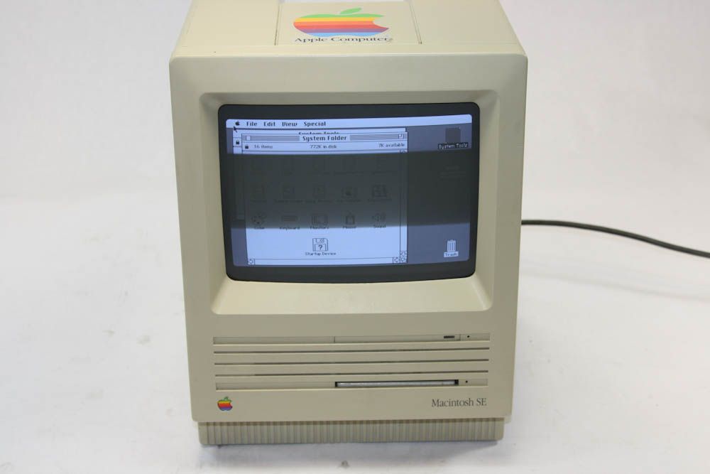 Macintosh SE M5011 Vintage Personal Computer w/ A9M0107 Floppy Drive