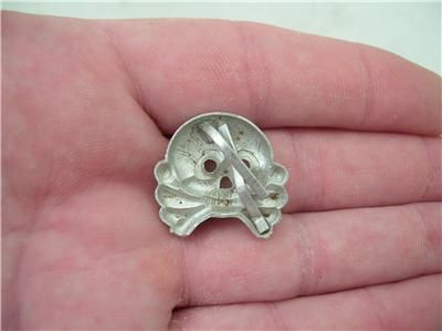 Original WWII German Panzer Division Woffen Totenkopf Death Head Badge