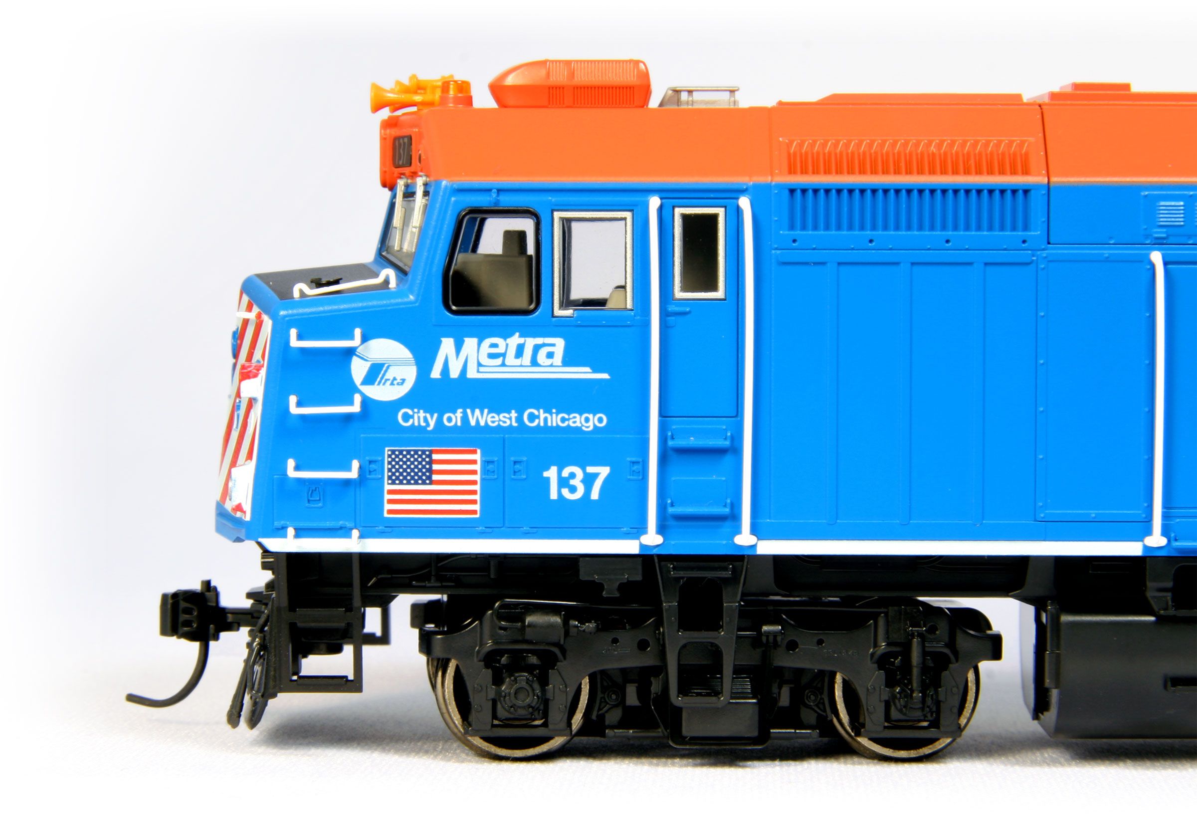 HO 37 6571 EMD F40PH Chicago Metra 137 City of West Chicago