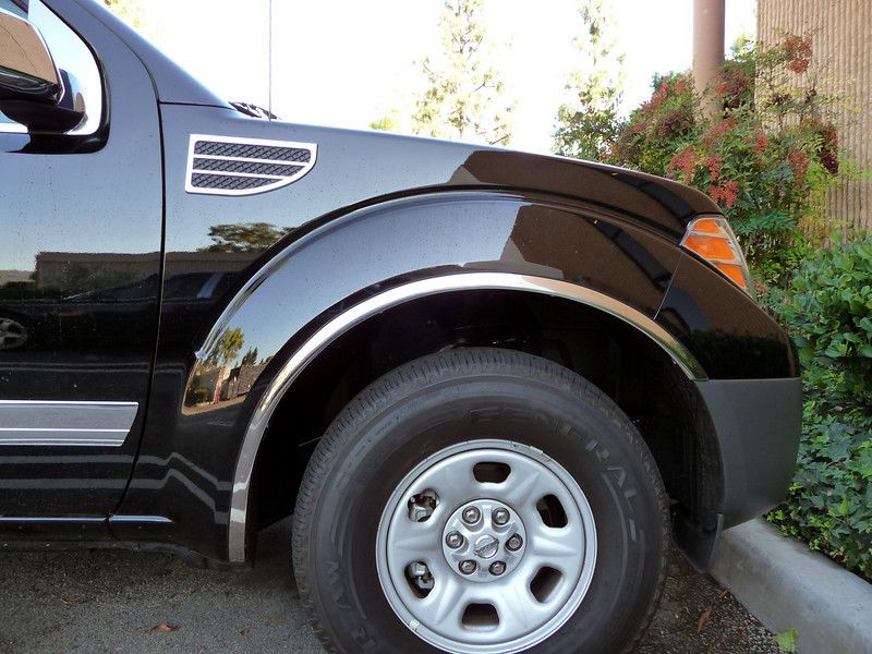 2005 2010 Nissan Frontier Stainless Steel Fender Trim