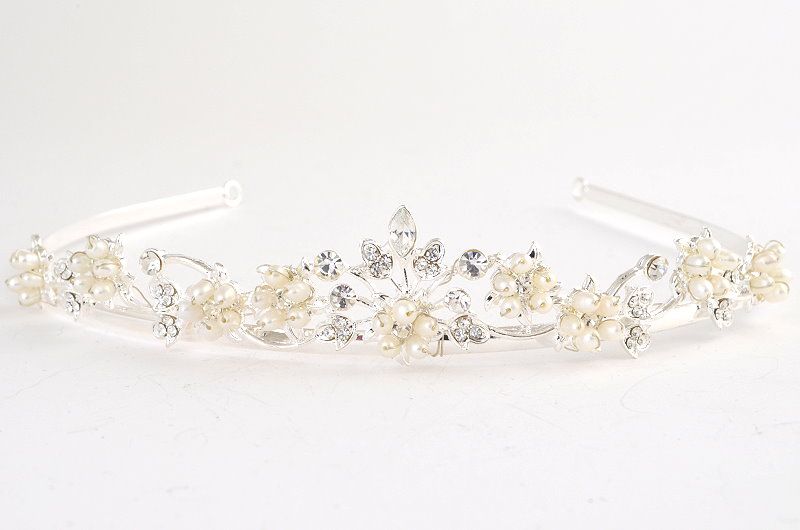 Diadem und Haarreif als festlicher Schmuck Brautschmuck zur Hochzeit