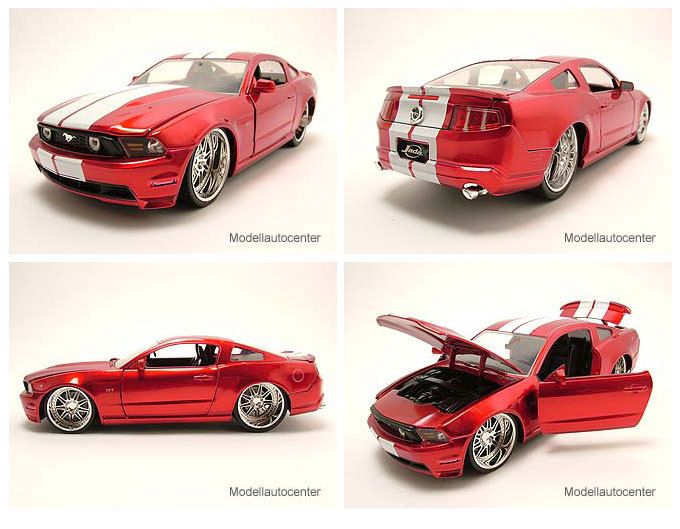 Ford Mustang GT 2010 rot mit weißen Streifen, Modellauto 124 / Jada