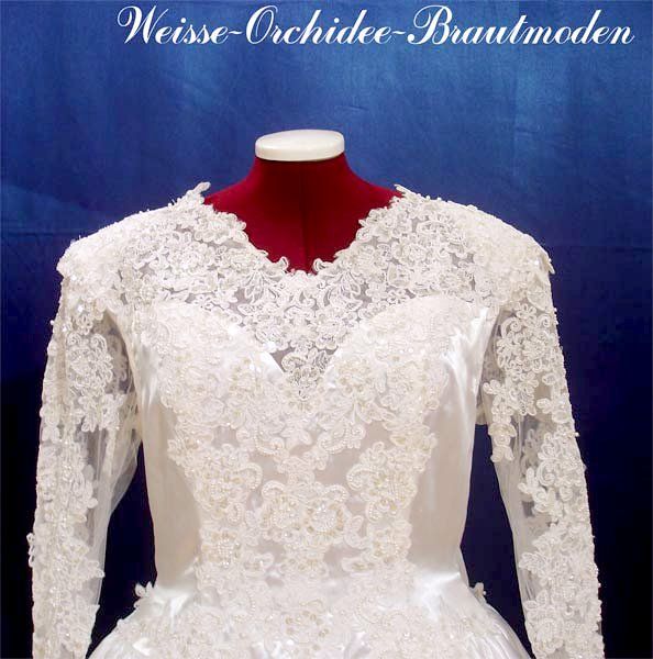 romantisches langärmiges Brautkleid Schleppe weiß Satin Spitze