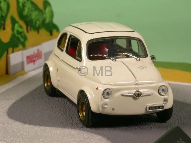 500 Abarth 595 1.Serie Mugello Modellauto Diorama Altaya 143