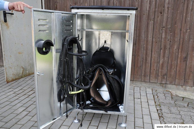 Mobile Sattelbox aus stabilem Metall