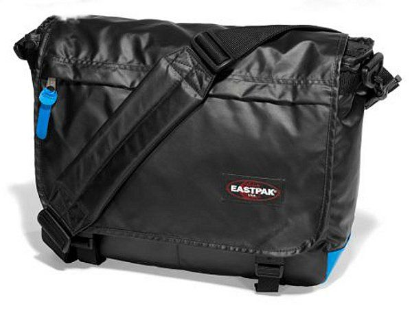 Eastpak Delegate Topmost Black Umhängetasche eUVP 65,00 EUR