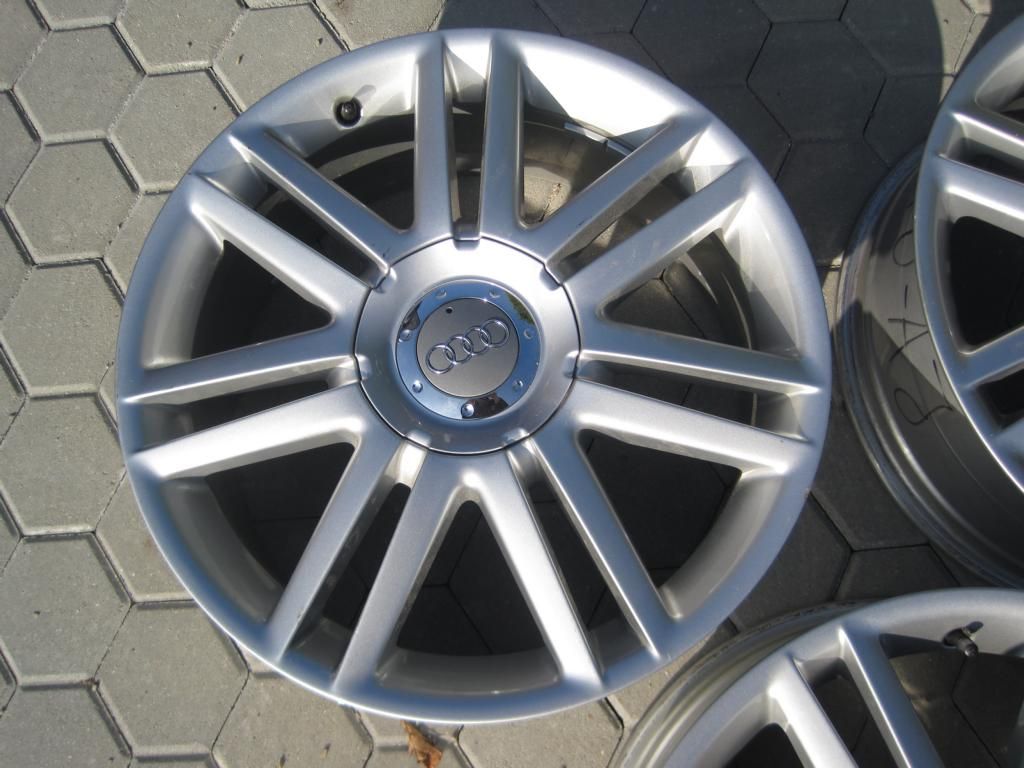 3x Audi Alufelge 7,5x18 ET56 S Line S4 S3 8P0601025AJ nie gefahren S4