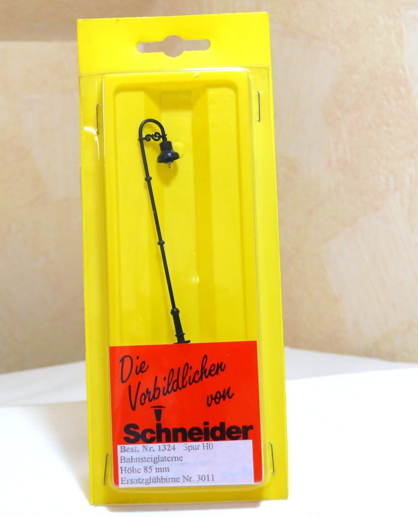 Schneider 1324 H0 Lampe Bahnsteigleuchte 85 mm. , Neu in OVP