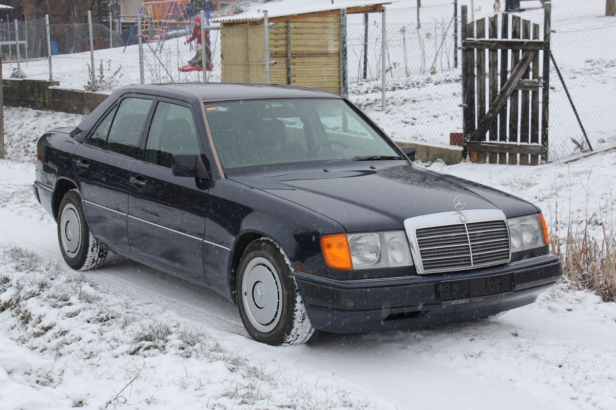 Mercedes E 200 W 124 Anhängerkupplung