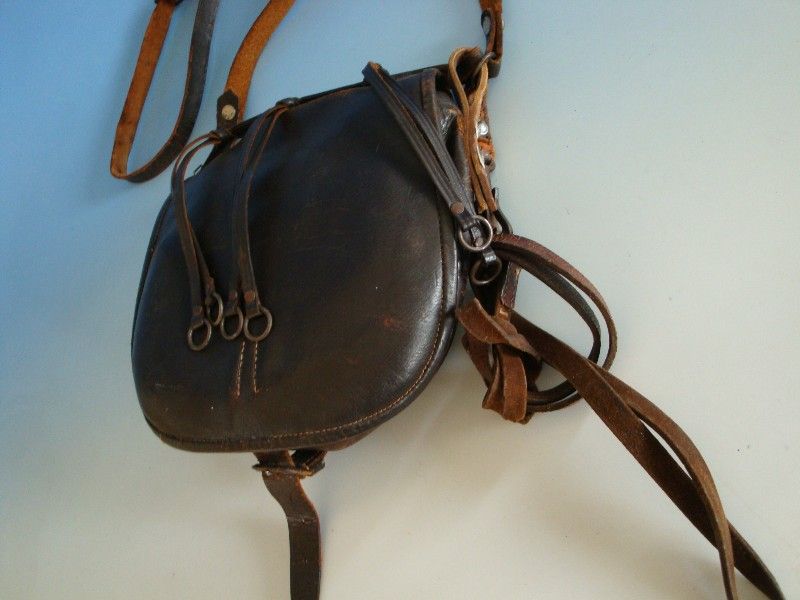 0512A1 161 Alte Jagd Tasche Leder