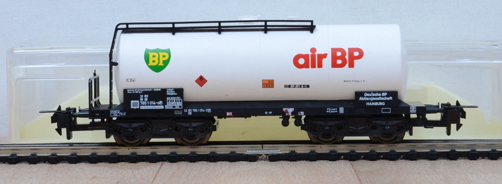 Trix Express 33814 Kesselwagen air BP der DB / unbespielt