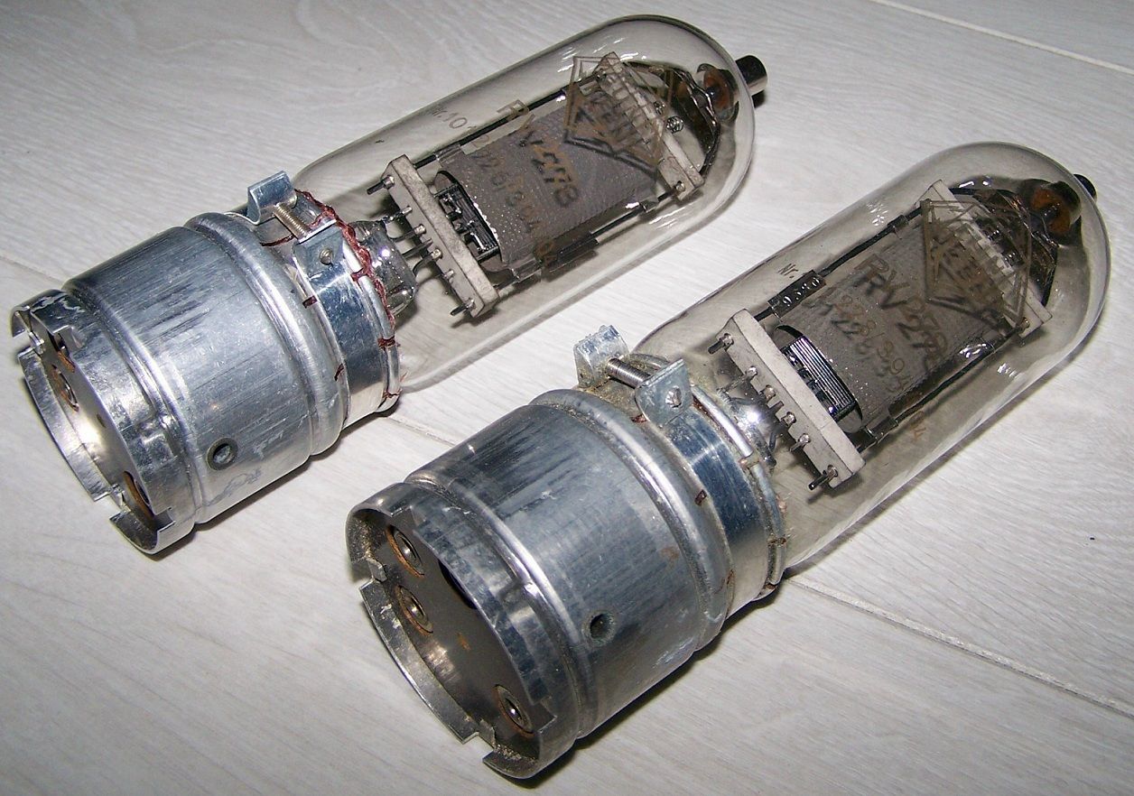 2x TELEFUNKEN RV 278 RÖHREN TUBES SENDE   TRIODEN RV 278 NOS NEW OVP