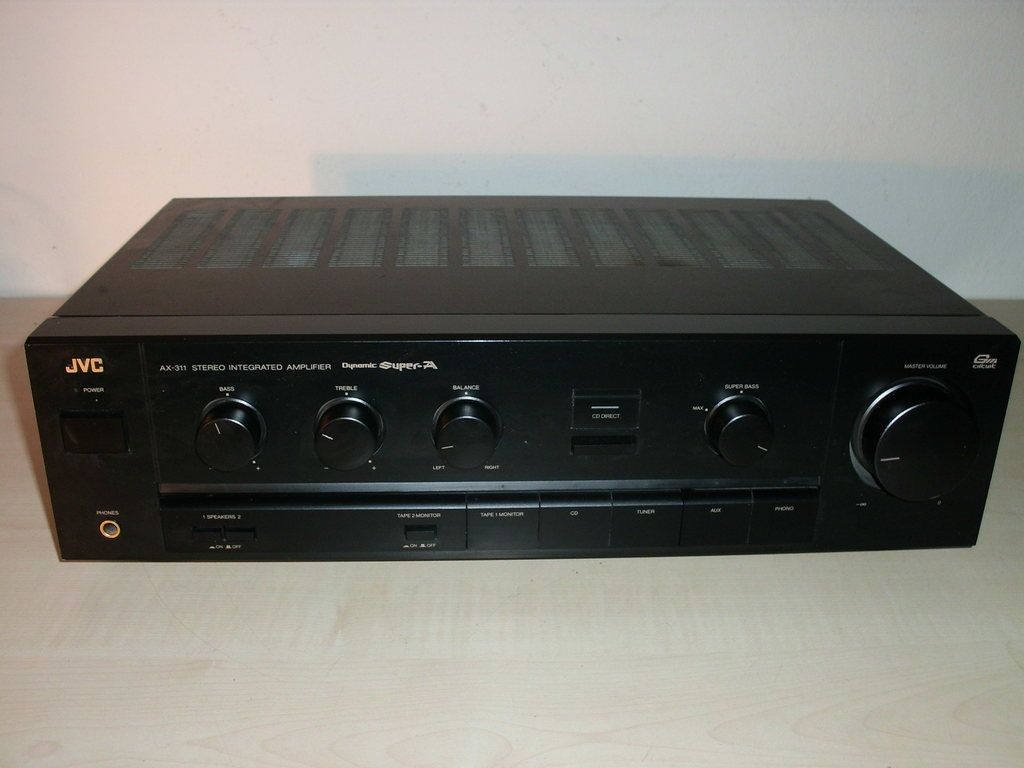 JVC AX 311 Vollverstärker Black Edition.