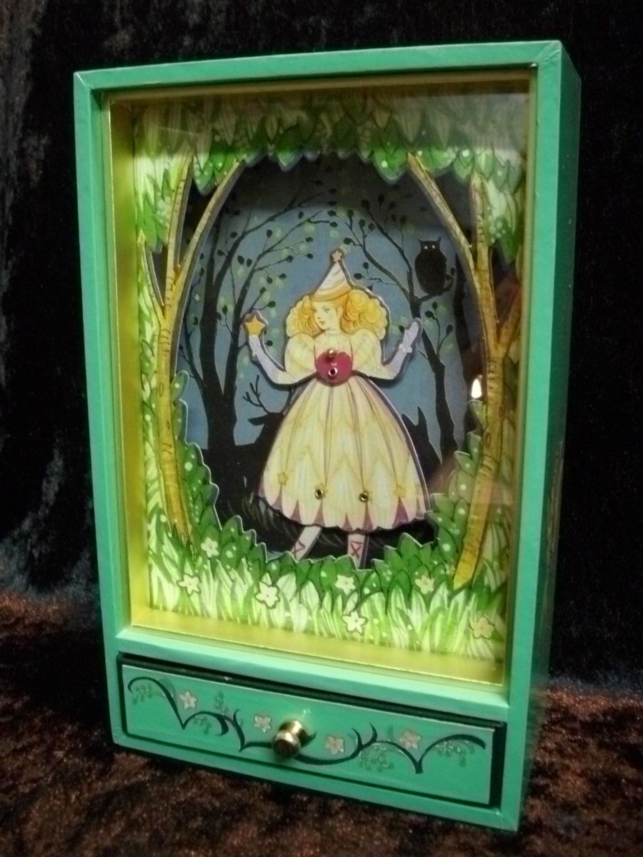 Spieluhr Poupee Fairy Fee im Wald 21 cm Holz Spieldose Musicbox Deko