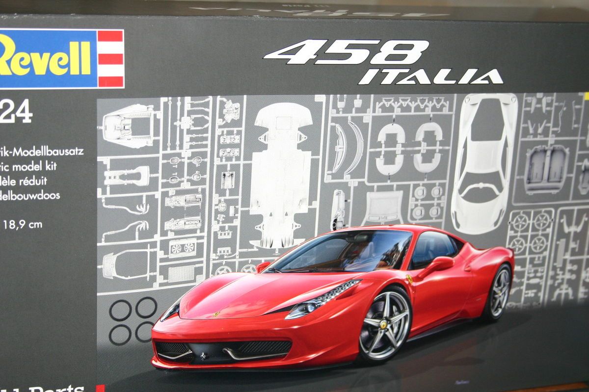 Ferrari 458 Italia 124 von Revell 07141 Bausatz