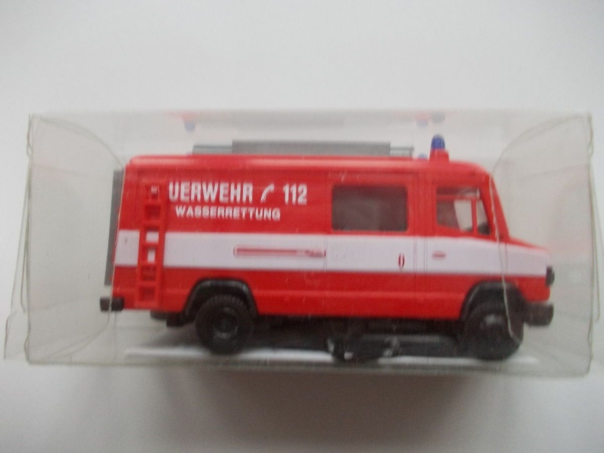 Praliné Nr.4317 MB 507 Feuerwehr Wasserrettung