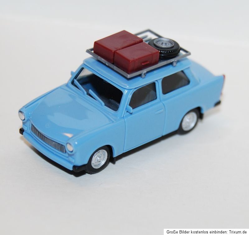 Trabant 601 On Tour Trabi mit Dachgepäckträger DDR Modellauto Herpa