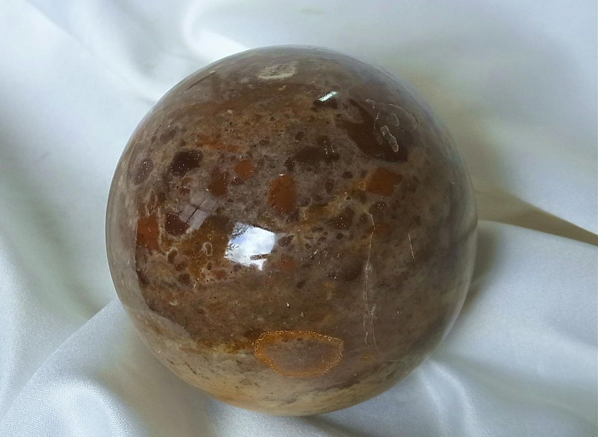 Wunderschöne große, seltene Pistazien Opal Kugel 82mm 688Gramm