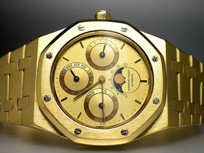 AUDEMARS PIGUET ROYAL OAK QUANTIEME PERPETUAL AUTOMATIQUE Ref. CG733