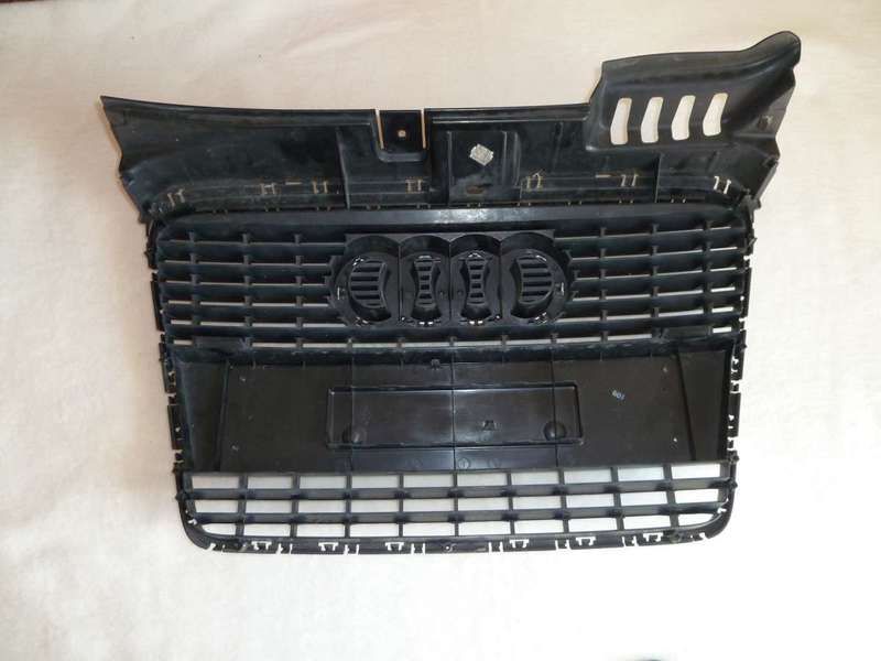 Grill Kühlergrill Audi A4 8E 8E0853651, 8E0 853 651