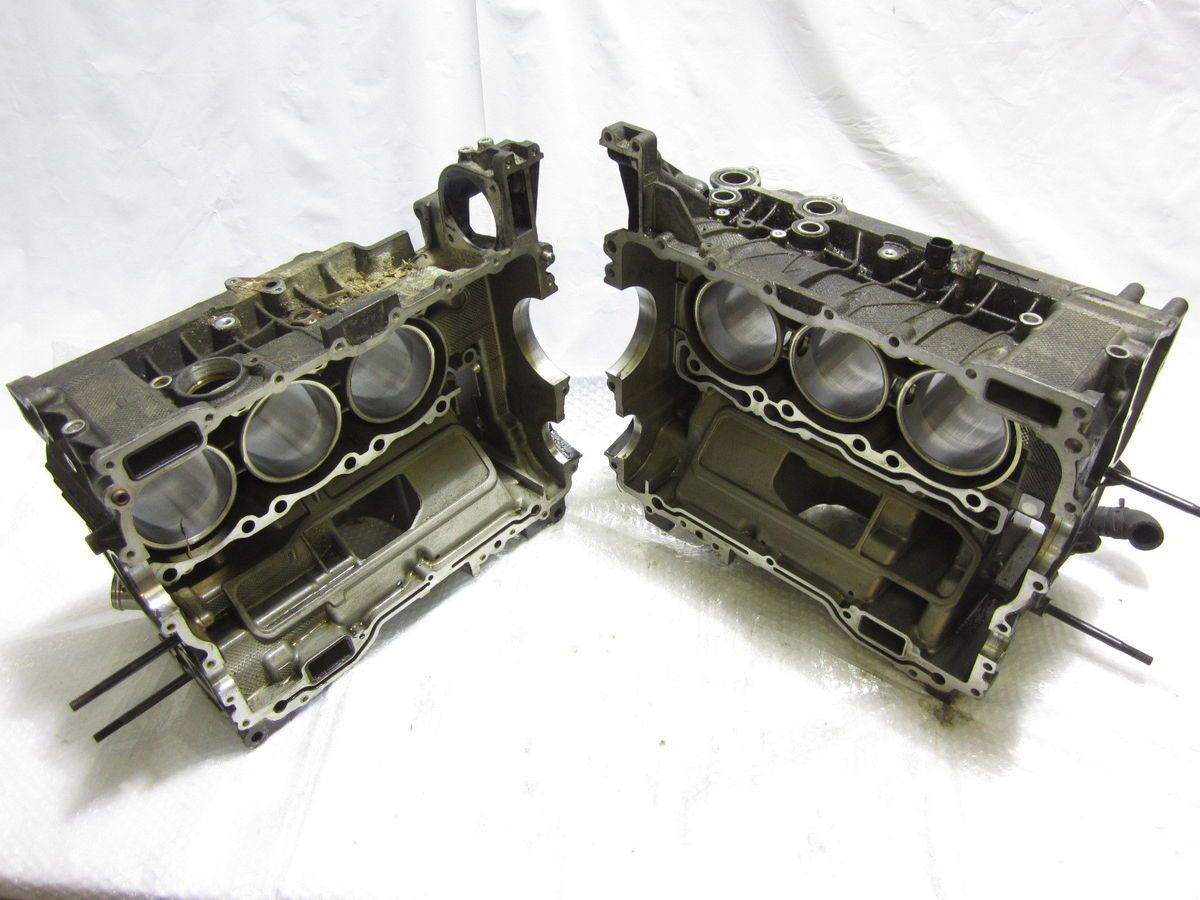 PORSCHE 911 996 3,4L Kurbelgehäuse Motor Gehäuse L. + R.