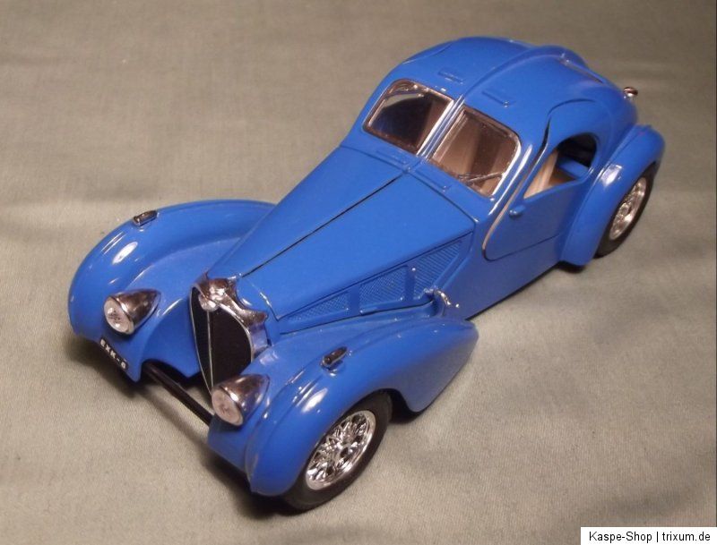 Bburago Bugatti Atlantic (1936) 124 Modellauto